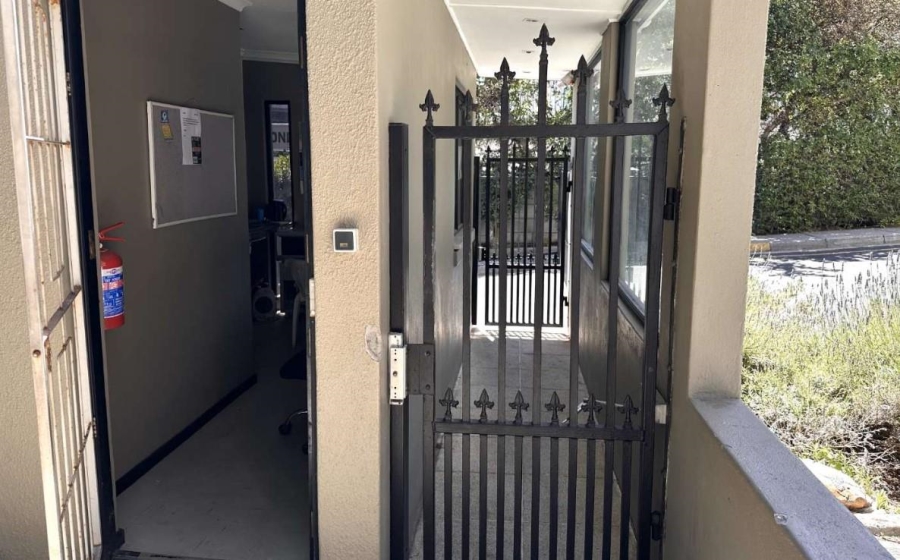 To Let 0 Bedroom Property for Rent in Sea Point Western Cape